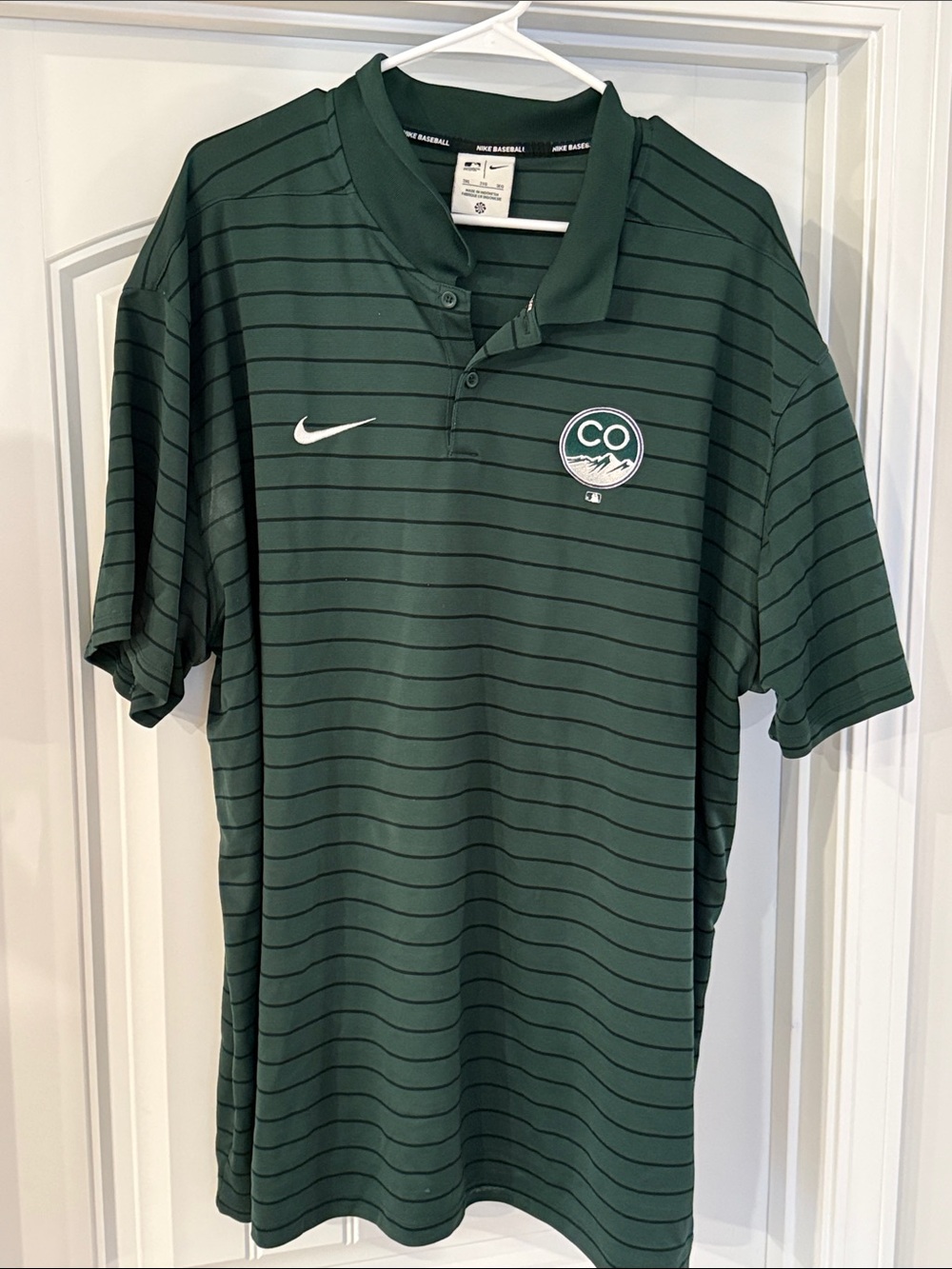 Nike Men’s Baseball Colorado Rockies Green Striped Polo Shirt